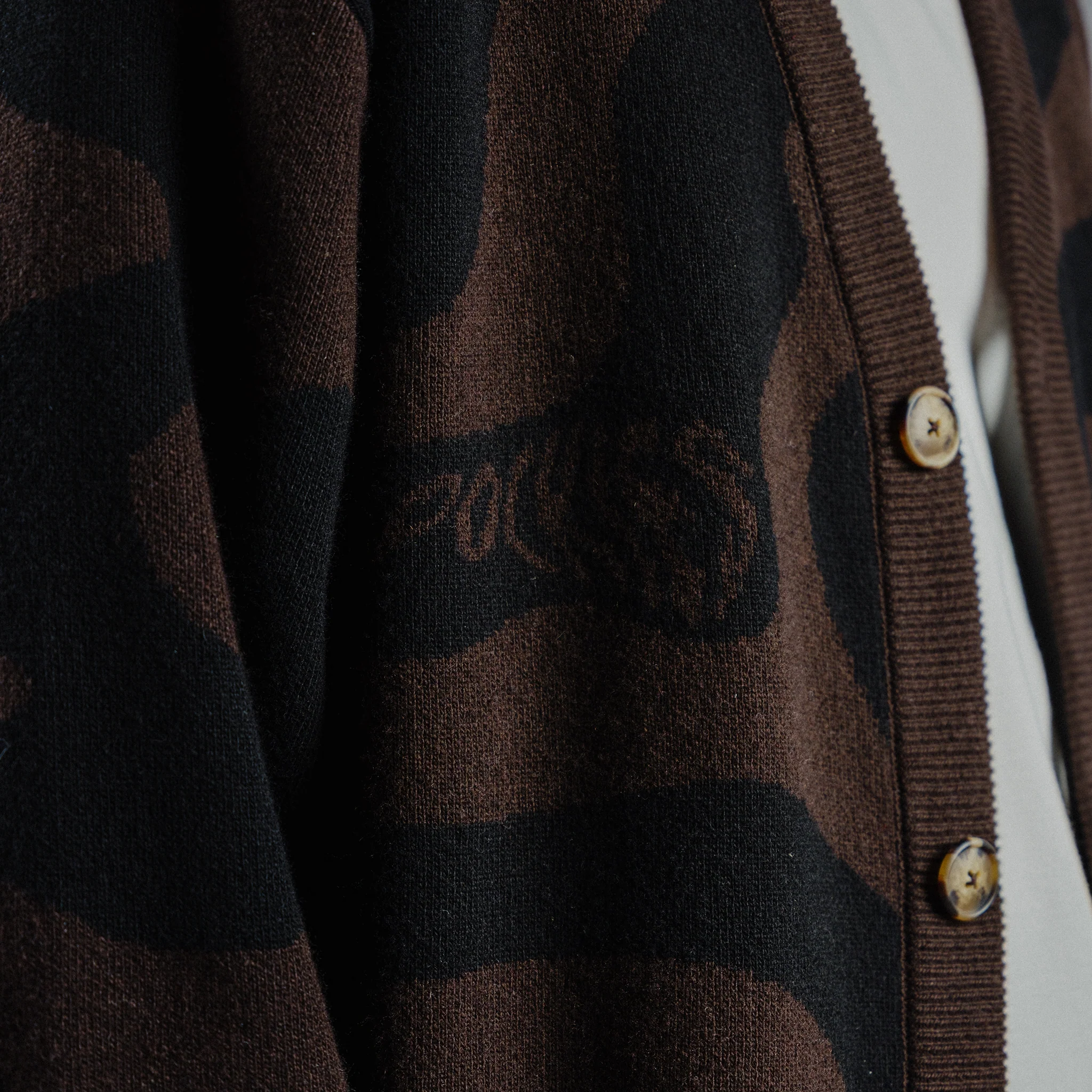 Swirly Cardigan - Image 9